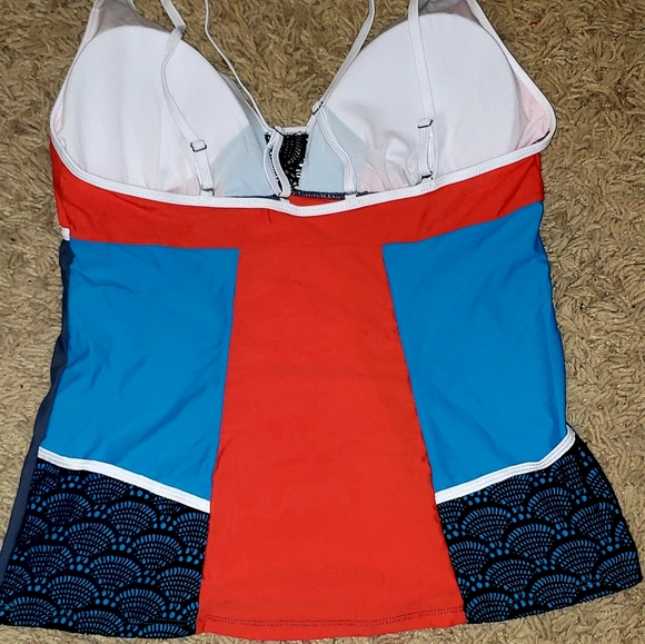 *Plus Size* 🏊♀️🤽♀️🏄♀️Orange Swimsuit/Bathingsuits - Picture 3 of 8